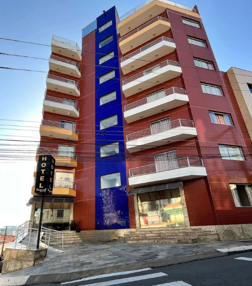 externa-520x588 Hotel em Lavras